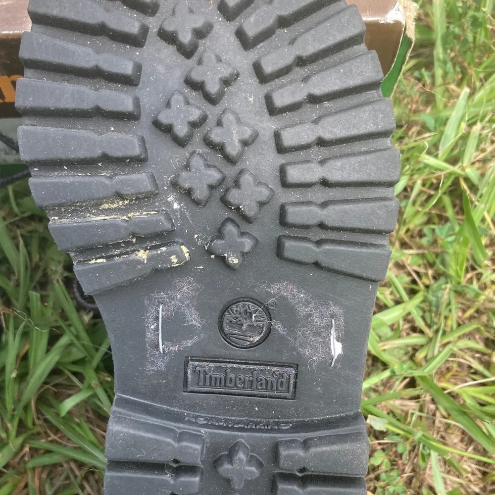 Timberland Kids Black Leather Boots - Picture 10 of 16